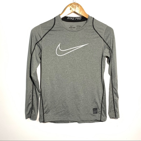 nike athletic long sleeve